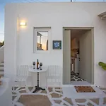 Sing And Blossom * Mykonos Town