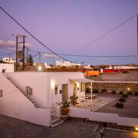 Sing And Blossom Mykonos Town