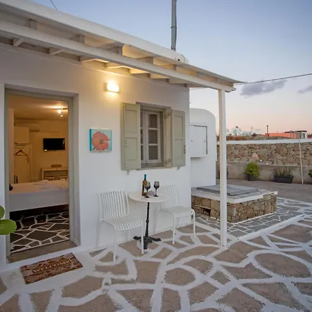 Sing And Blossom * Mykonos Town