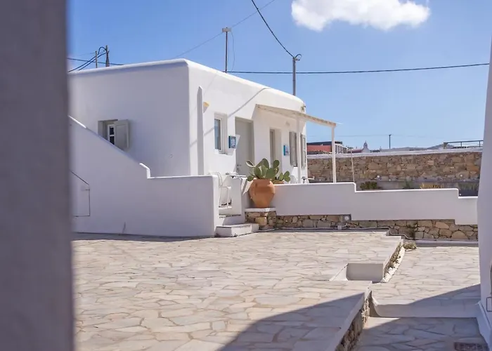 Sing And Blossom * Mykonos Town