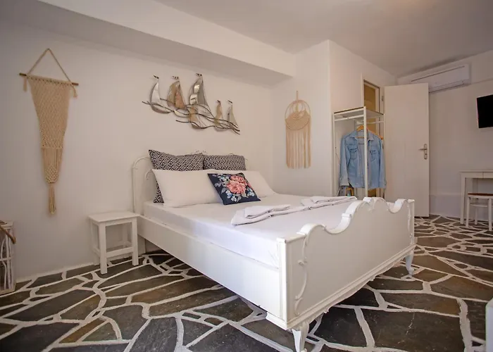 Sing&blossom Mykonos Town